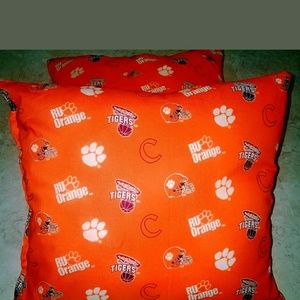 NCAA Team Clemson Tigers pair of throw pillows